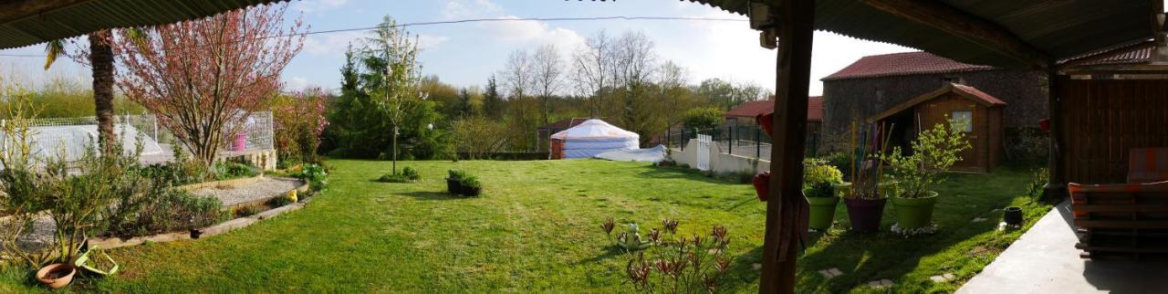 Yourtes Du Bocage Bazoges-en-Pareds Exterior foto