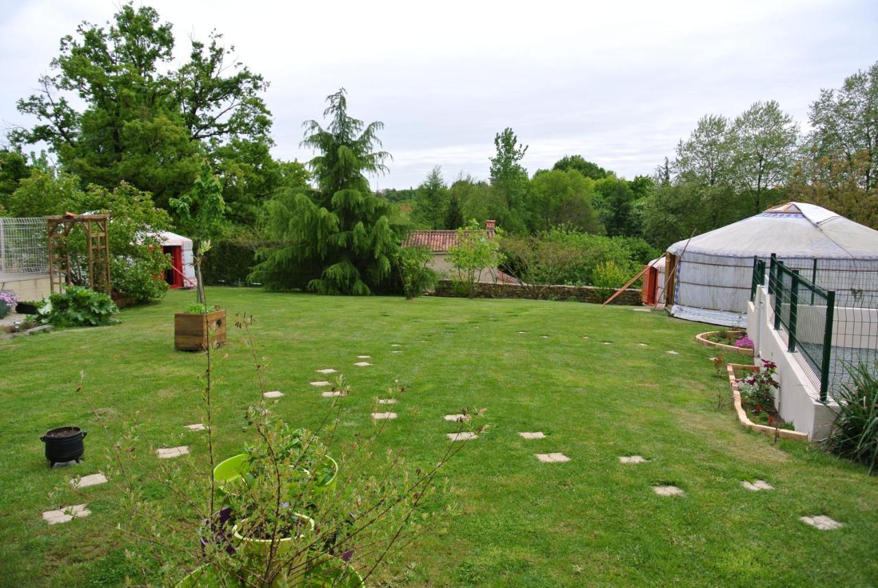 Yourtes Du Bocage Bazoges-en-Pareds Exterior foto